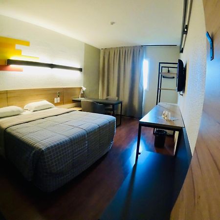 Hotel 10 Itajai/Navegantes Екстериор снимка