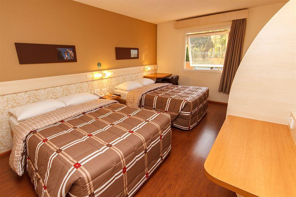 Hotel 10 Itajai/Navegantes Екстериор снимка