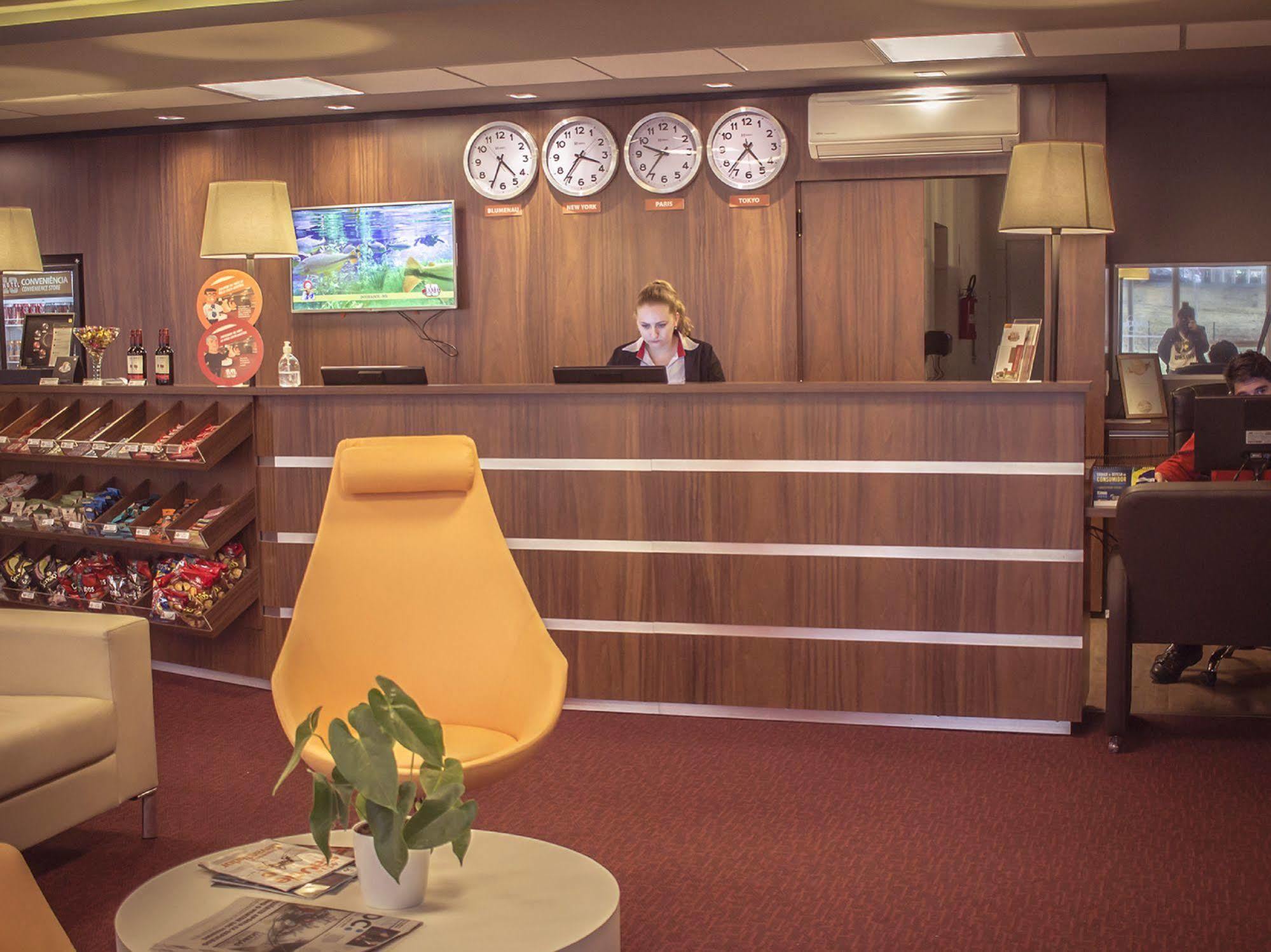 Hotel 10 Itajai/Navegantes Екстериор снимка